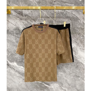 LOUIS VUITTON 루이비통 607120 다미에 모노그램 엠보 자수 반팔&반바지 세트
