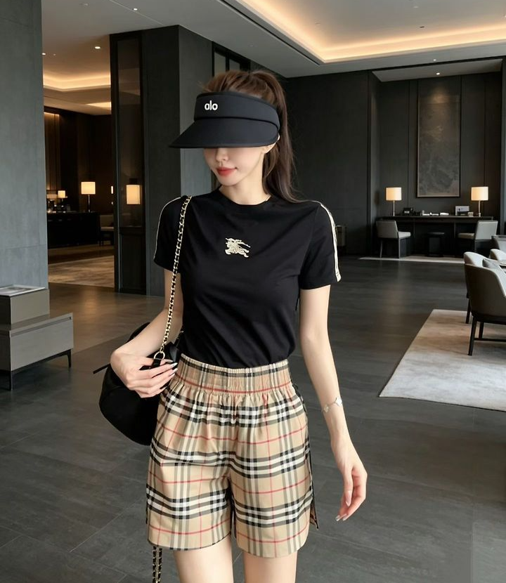 BURBERRY 버버리 1031 EKD 클래식 체크 반팔&쇼츠 세트 2COLOR
