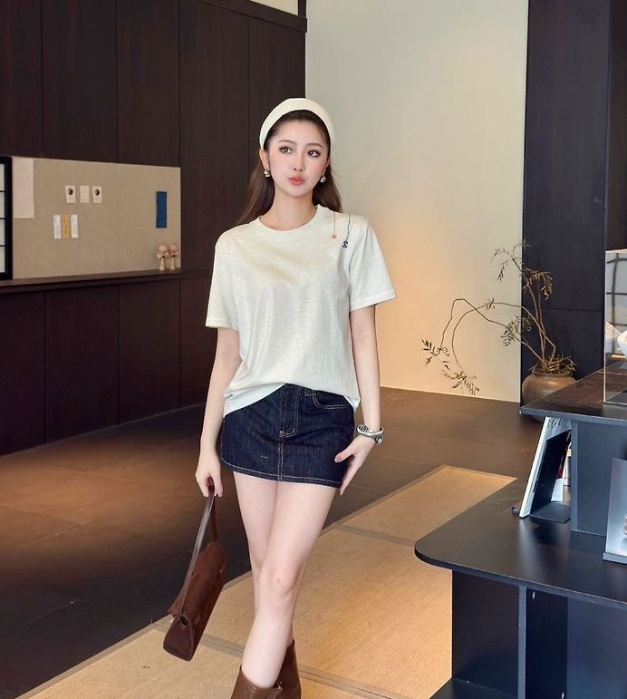 CHANEL 샤넬 1045 CC 자수 펜던트 반팔