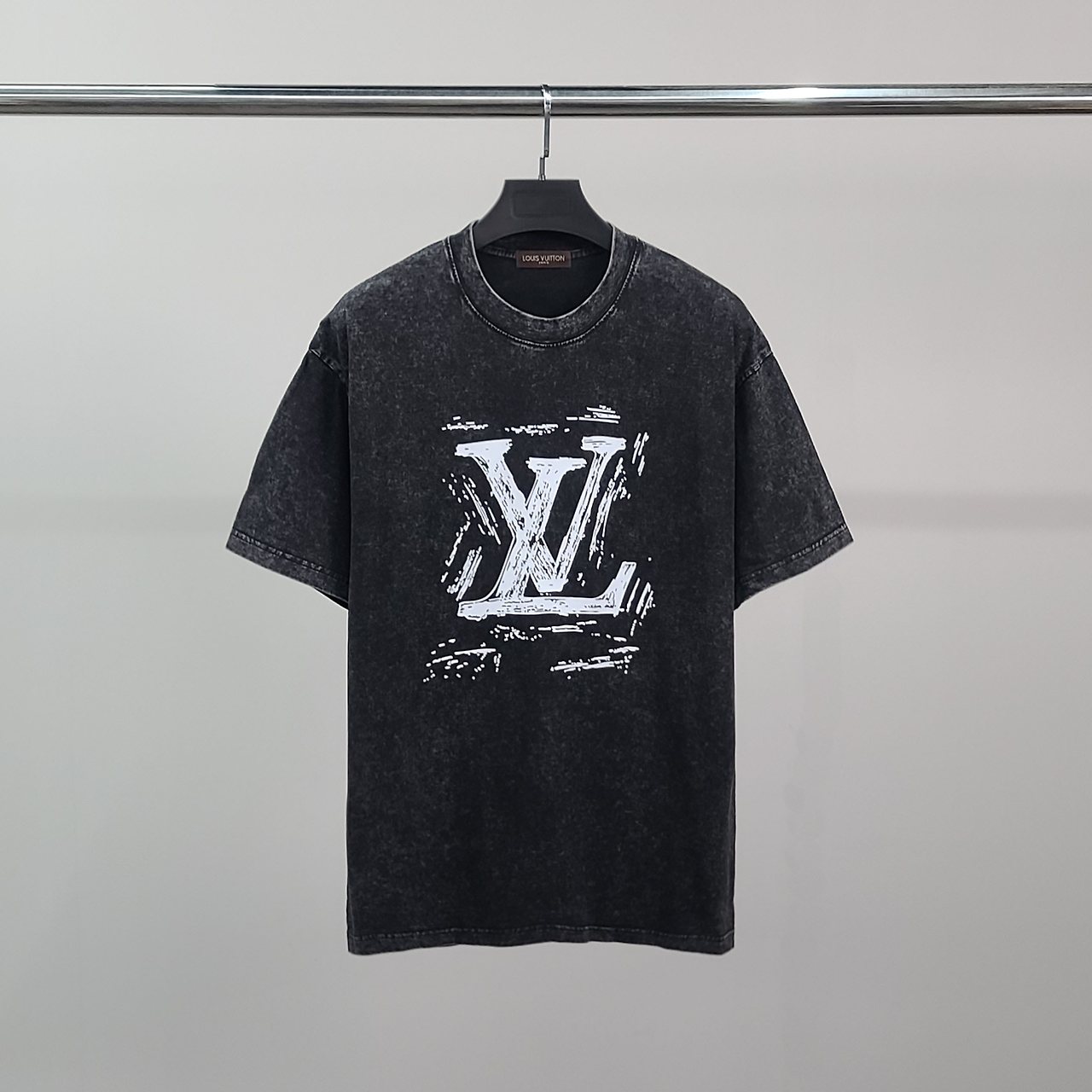 LOUIS VUITTON 루이비통 스케치LV 피그먼트 반팔티