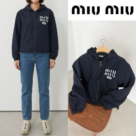 MIUMIU 미우미우 메인 로고 오버핏 크롭 바람막이 자켓 2COLOR